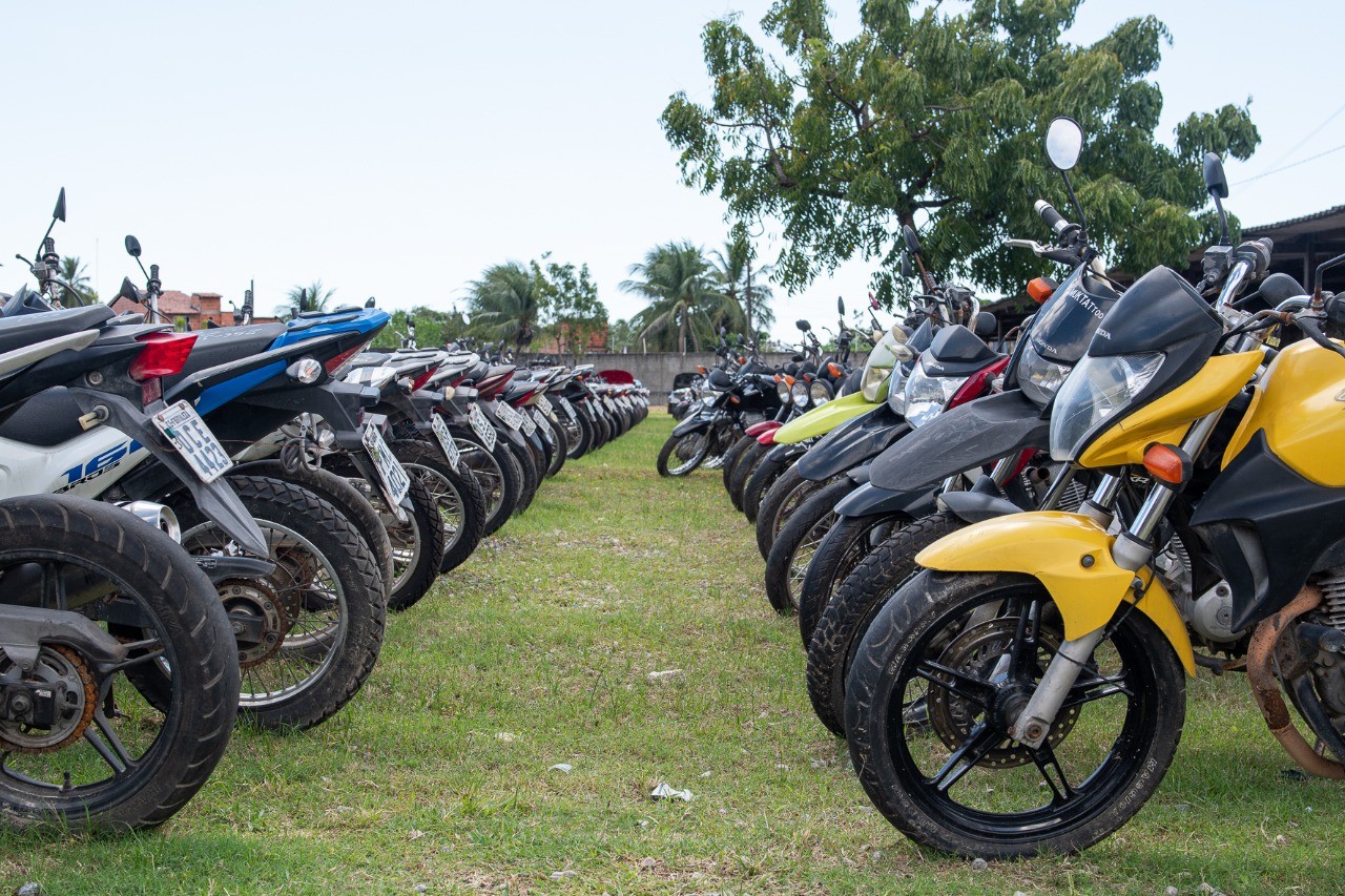 Detran faz leilão virtual com 447 lotes de carros, motos e sucatas no Ceará