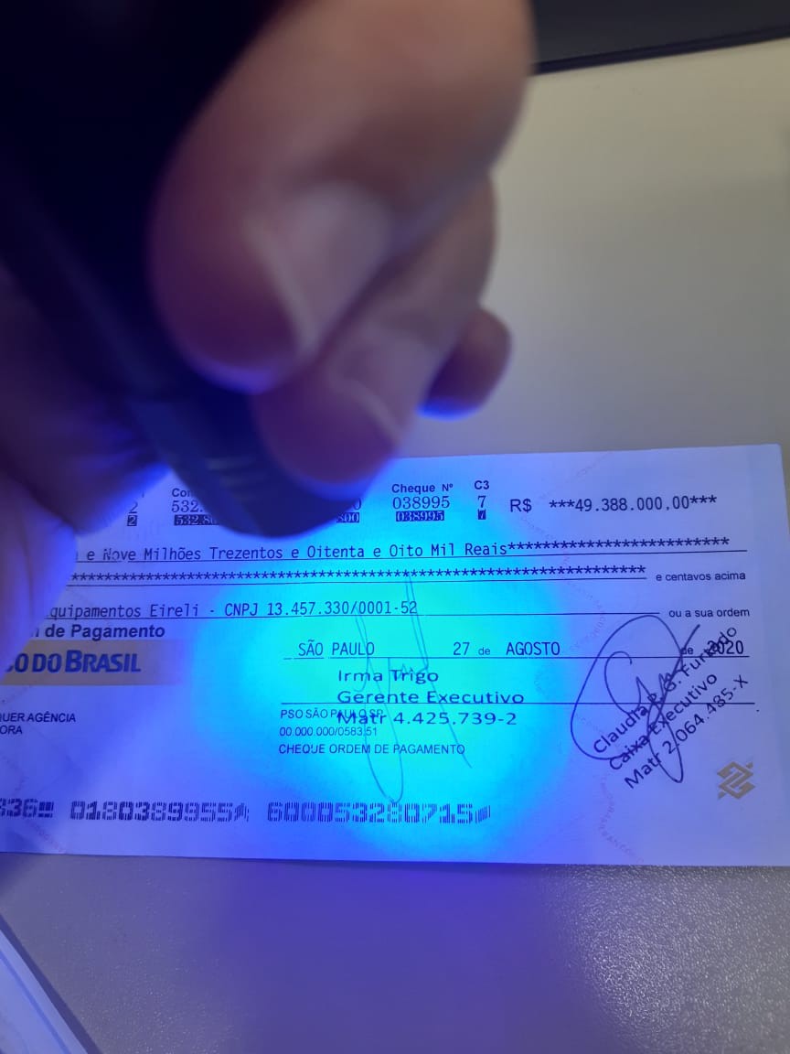 Polícia identifica que cheque de quase R$ 50 milhões utilizado no Ceará é falso através de luz ultravioleta