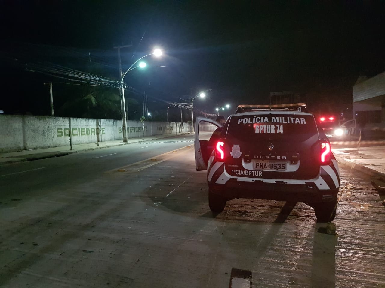 Mulher suspeita de cometer assaltos é assassinada na Praia do Futuro, em Fortaleza