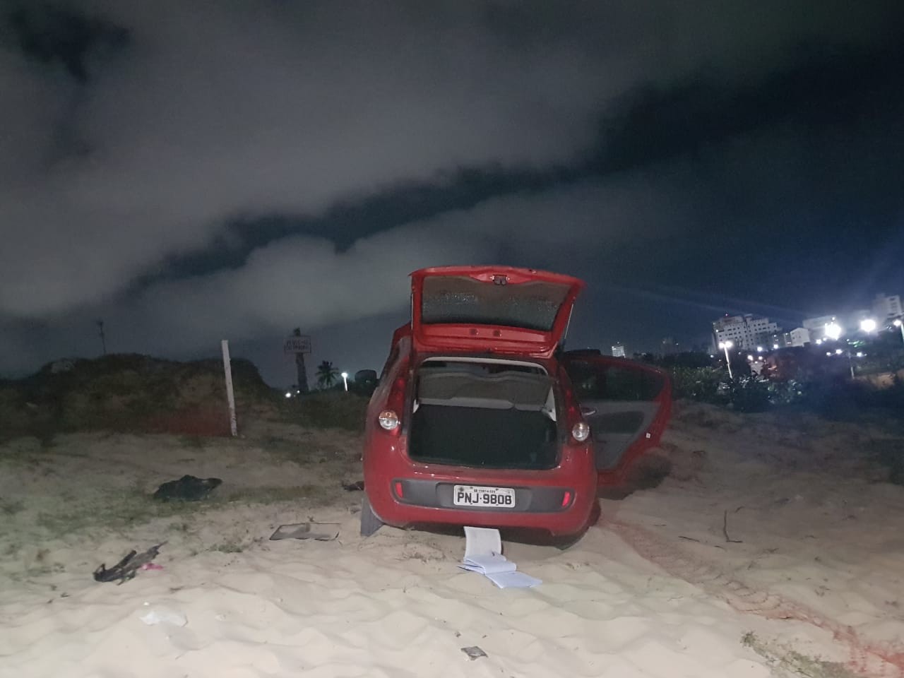 Quatro homens são mortos em tiroteio na Praia do Futuro, em Fortaleza