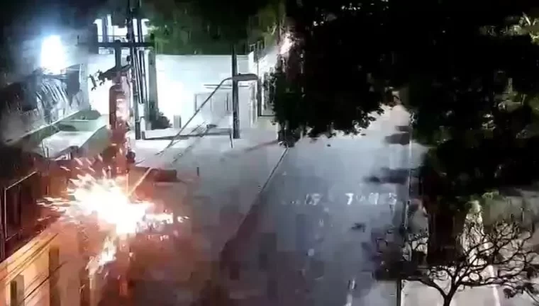 Homem morre eletrocutado ao tentar furtar fiação de poste em Fortaleza