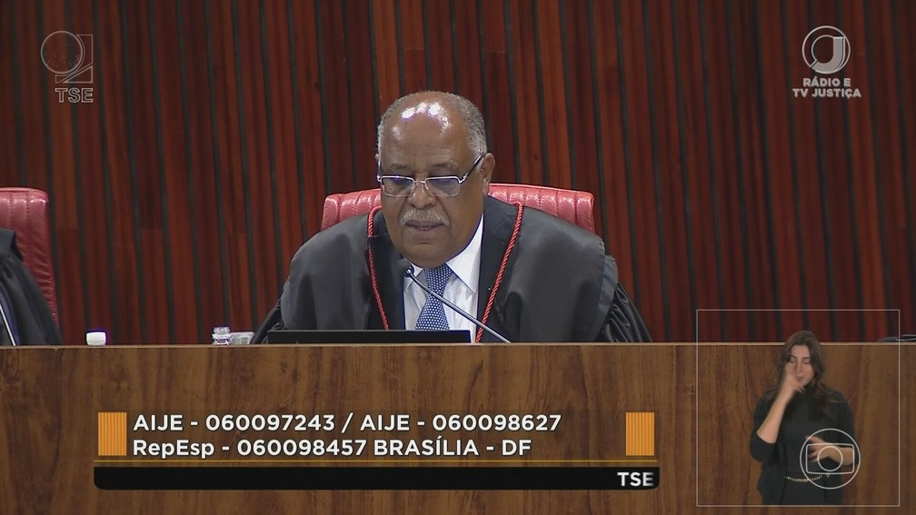 TSE começa a julgar Bolsonaro por abuso de poder em eventos do dia 7 de setembro; placar é de 2 votos pela inelegibilidade e 1 contra