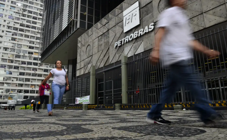 A Petrobras alcança acordo para liquidar débito com o governo federal