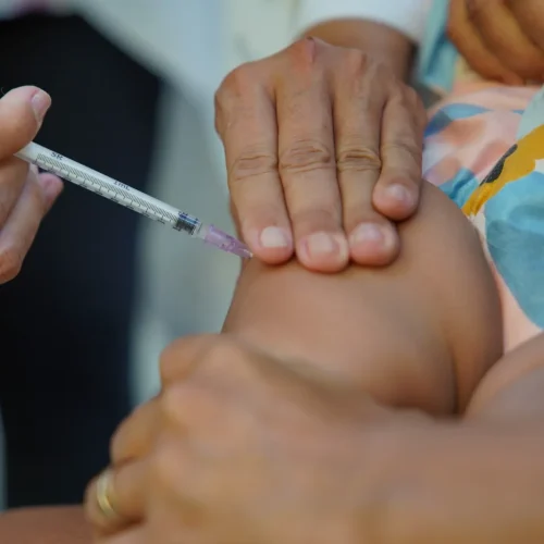 Fortaleza se prepara para proteger os pequenos: mais vacinas e cuidados neste