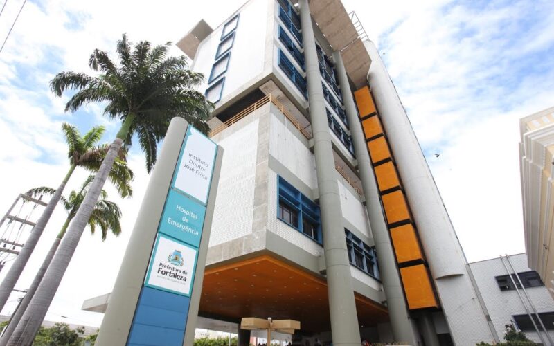 Município convoca equipe de saúde para reforçar atendimento no Instituto José Frota; confira convocação