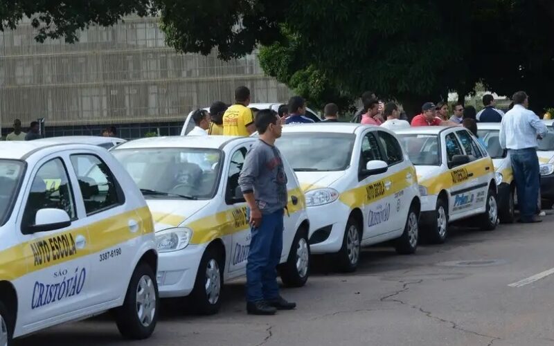 Sindicato alerta para prejuízos na proposta do governo sobre fim da obrigatoriedade de autoescolas