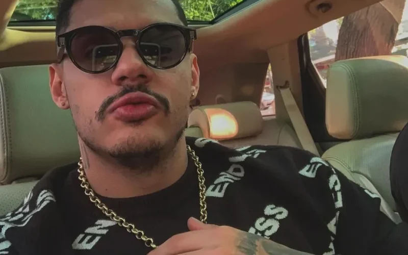 Hungria, o Rapper é hospitalizado em Brasília por suspeita de ter ingerido bebida adulterada.