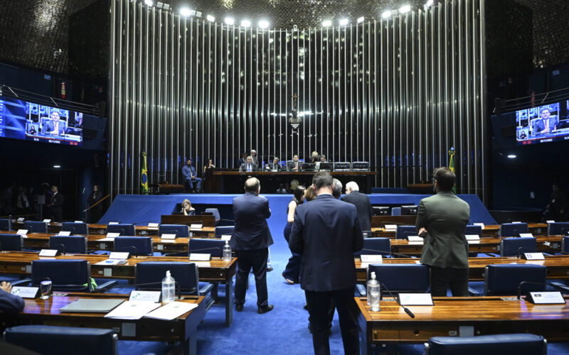 Senado surpreende com proposta sobre aposentadoria que pode gerar impacto de R$ 103 bi para os municípios, alerta CNM
