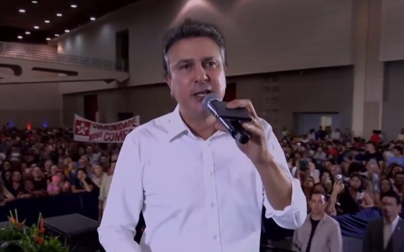 Com Lula presente, Camilo Santana lança Carteira Nacional Docente: “para encher os educadores de orgulho”