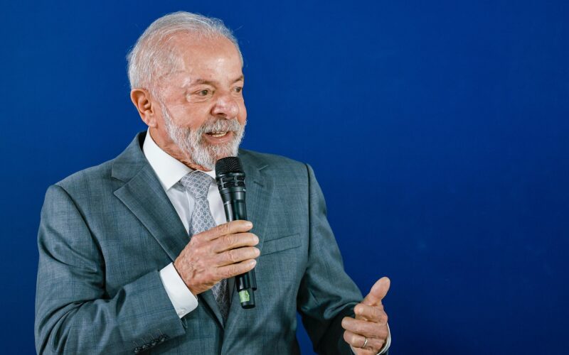 Nova pesquisa aponta Lula como líder absoluto contra todos os adversários