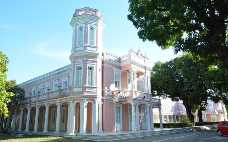 UFC disponibiliza mais de 6 mil oportunidades em cursos de graduação através do Sisu no próximo ano.