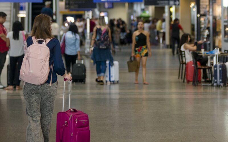 Passageiros nos aeroportos brasileiros crescem 9,4% em 2025