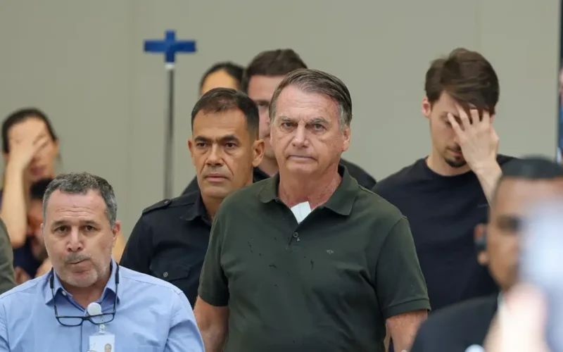 Moraes determina que Bolsonaro seja transferido para a ‘Papuda’ e deixe sede da PF em Brasília