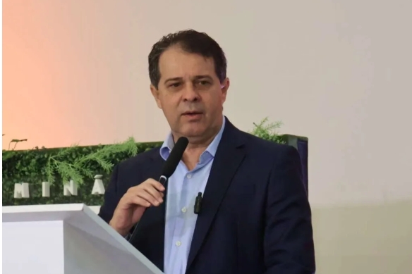 Evandro Leitão condena ataque à Venezuela como séria violação do direito internacional