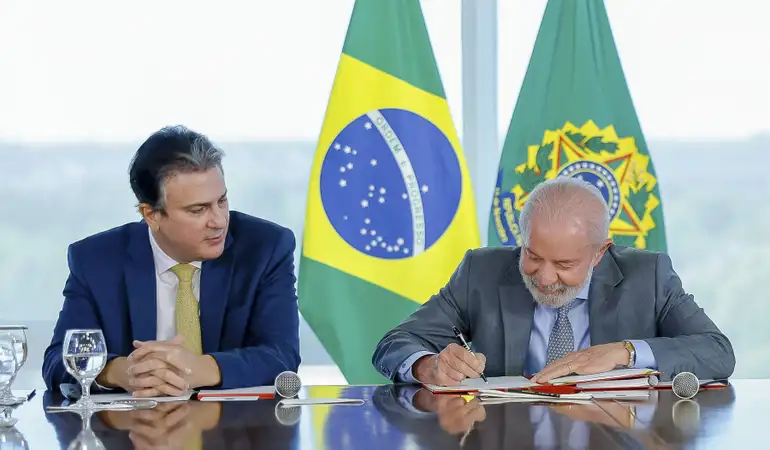 Lula altera regras para aumento do piso dos professores