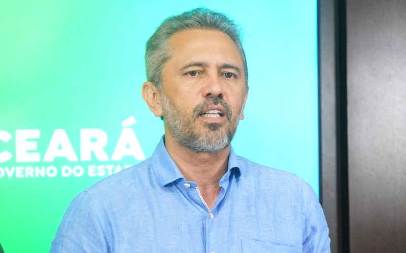 Aumento de 30% no benefício alimentação é anunciado por Elmano para policiais e bombeiros cearenses