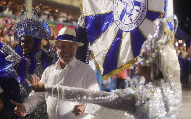 Escola de samba que prestou homenagem a Lula é rebaixada no Carnaval
