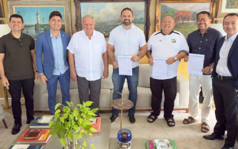 Fernando Hugo oficializa sua entrada no Republicanos, impulsionando expectativas de crescimento do partido no Ceará.