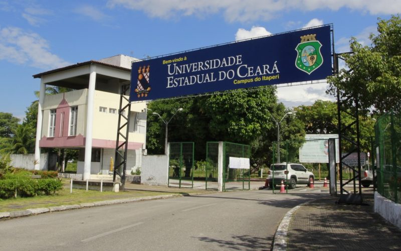 Uece disponibiliza 2.228 vagas em seu Vestibular 2026.2; confira como participar das inscrições