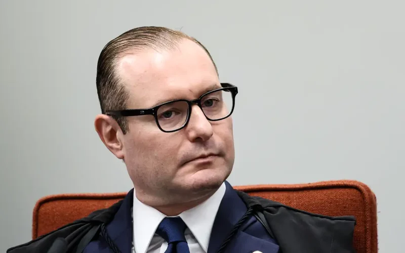 Zanin assume como relator de processo que requer CPI do Banco Master após impedimento de Toffoli