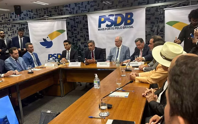 Ciro mantém portas abertas para a corrida presidencial pelo PSDB após chamado de Aécio Neves