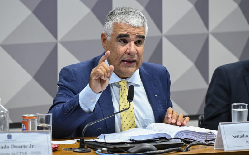 Eduardo Girão critica Wagner e André Fernandes: “não somos políticos profissionais aqui