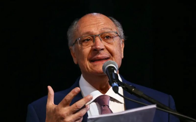Alckmin em Fortaleza: Brasil e China firmam acordo para isenção de visto em viagens de até 30 dias