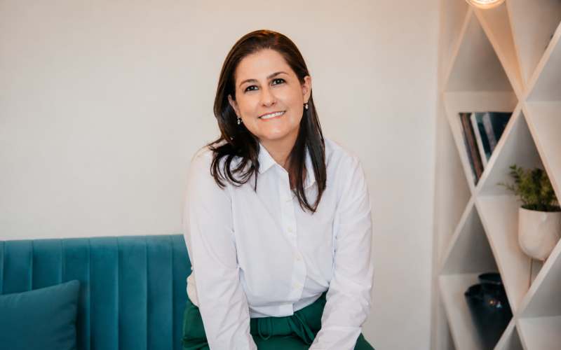 Keila Prado Costa consolida atuação como editora e autora com novo ciclo da KPMO e lançamento de “Filhos das Dores”